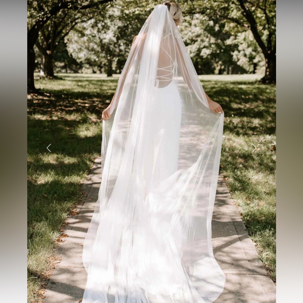 Grace Loves Lace Grace Veil- Only Worn Once
